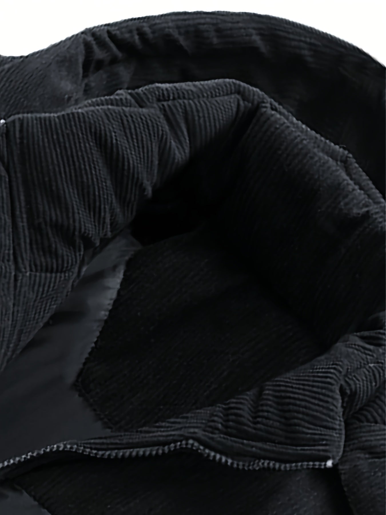 Nueva chaqueta de moda con detalles de panel de corduroy. Este estilo de pareja con forro y capucha cuenta con aislamiento reforzado para el calor y un ajuste suelto, perfecto como capa exterior de invierno