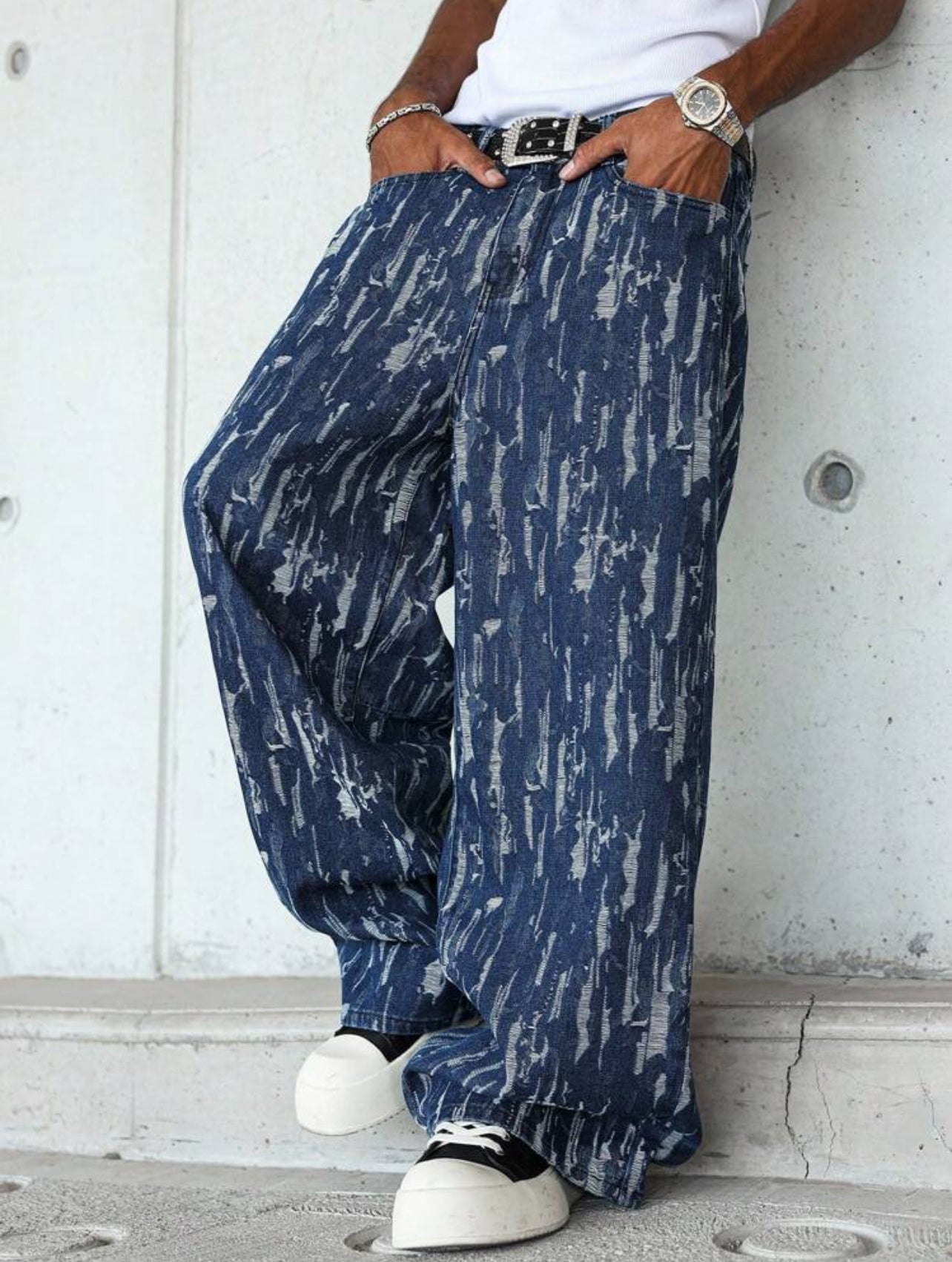 Jeans de pernera ancha de estilo urbano de jacquard azul oscuro para hombres