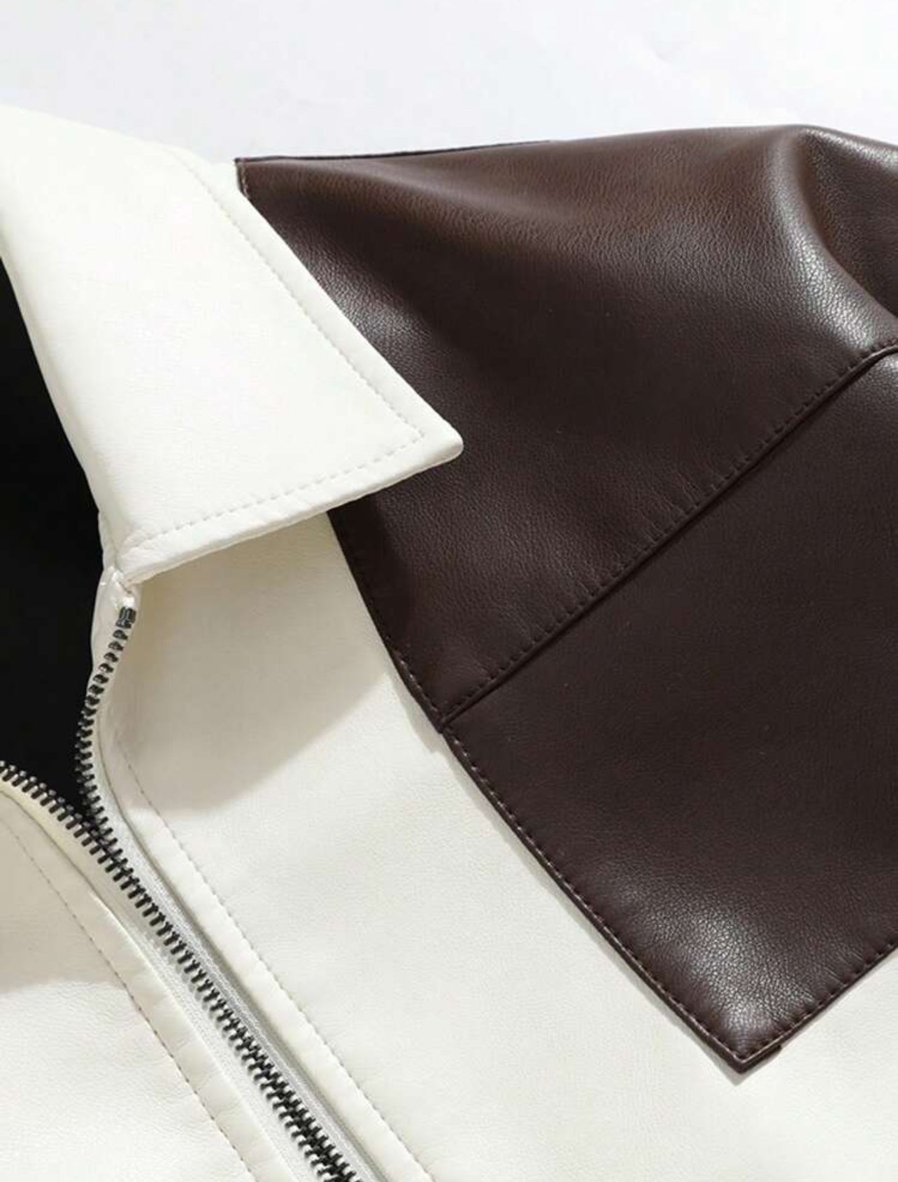 Chaqueta casual de piel sintética de color contrastante simple para hombres
