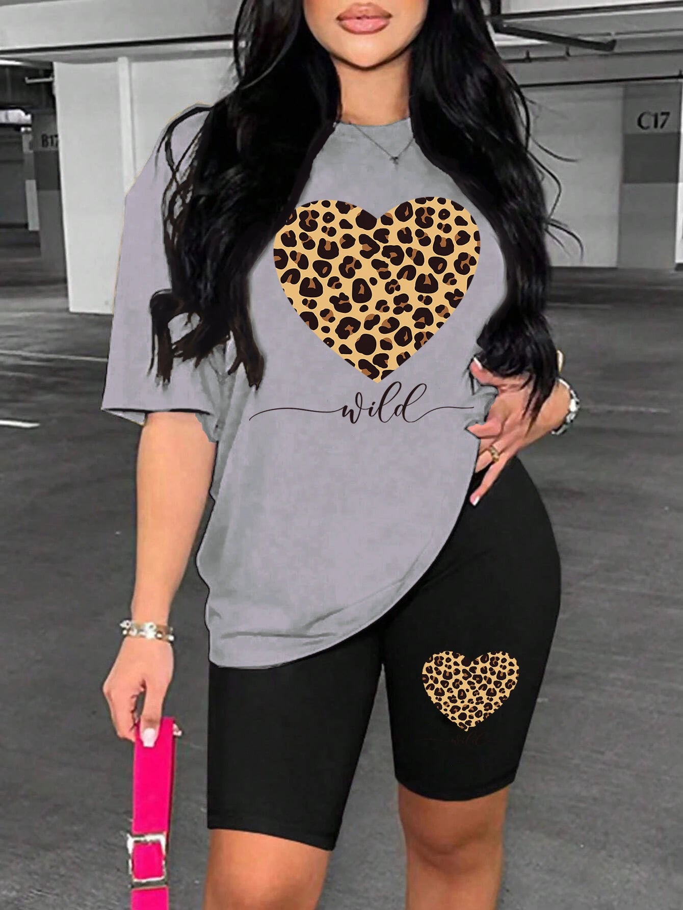 Conjunto de pantalones cortos con estampado de corazón de leopardo para mujer, conjunto de dos piezas de dibujos animados a la moda, transpirable y cómodo, conjunto de pantalones cortos de manga corta