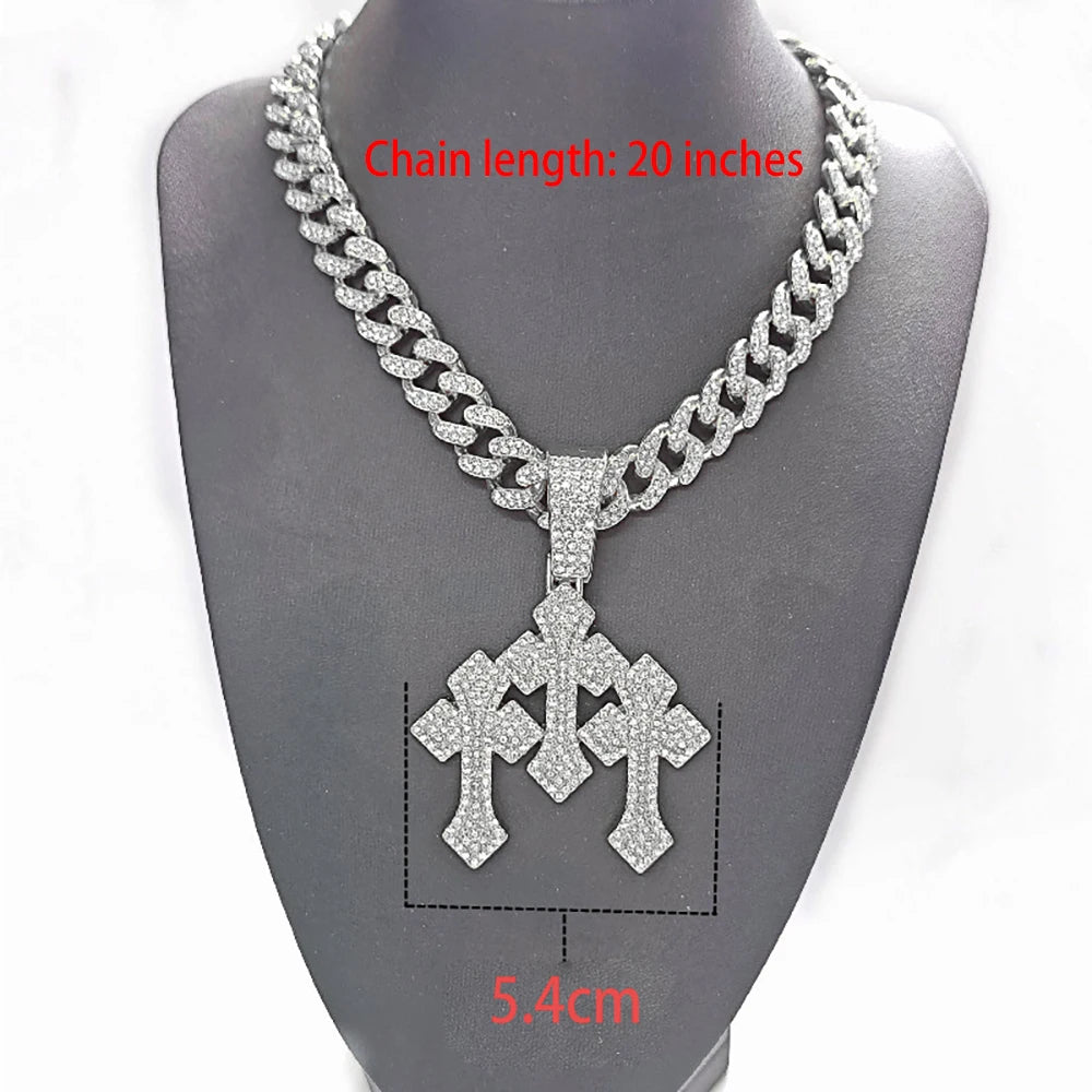 Nuevos collares colgantes con cruces apiladas heladas para hombres con cadena, colgante de joyería con diamantes de imitación