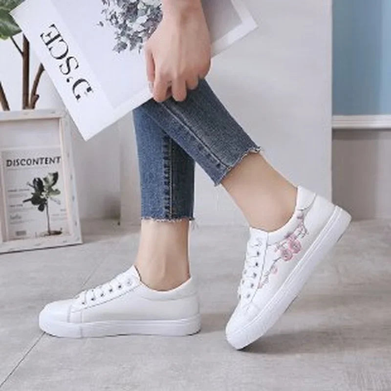 Zapatillas para mujer de deporte informales con cordones y flores bordadas