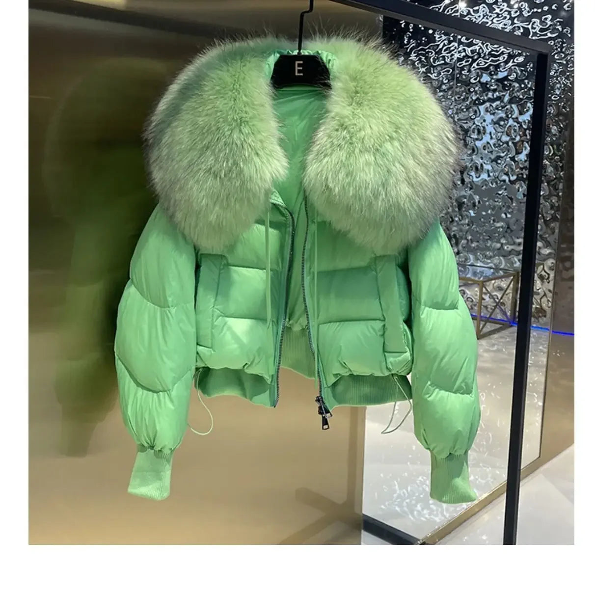 Chaqueta de plumón de invierno a la moda para mujer, abrigo recortado con Cuello de piel de zorro de gama alta