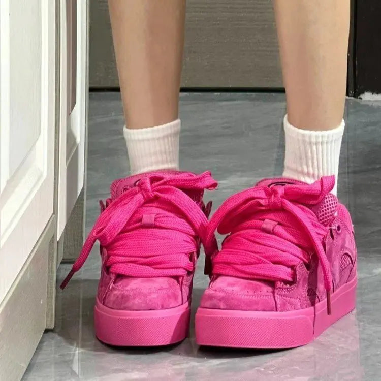 Zapatos de pan con letras rojas rosadas para mujer, estilo retro, informales, de estilo americano, con aumento de altura, populares