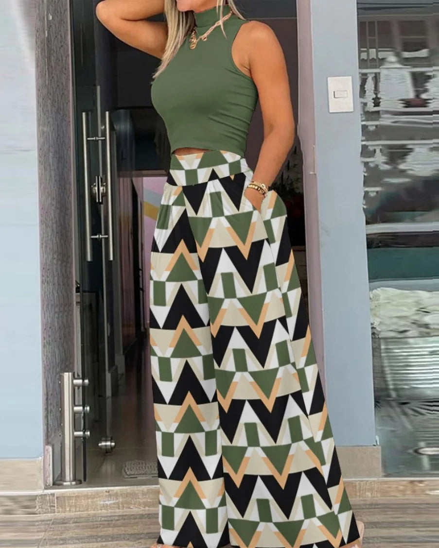 Conjunto de dos piezas con estampado de mujer, camiseta lisa sin mangas y pantalones anchos.