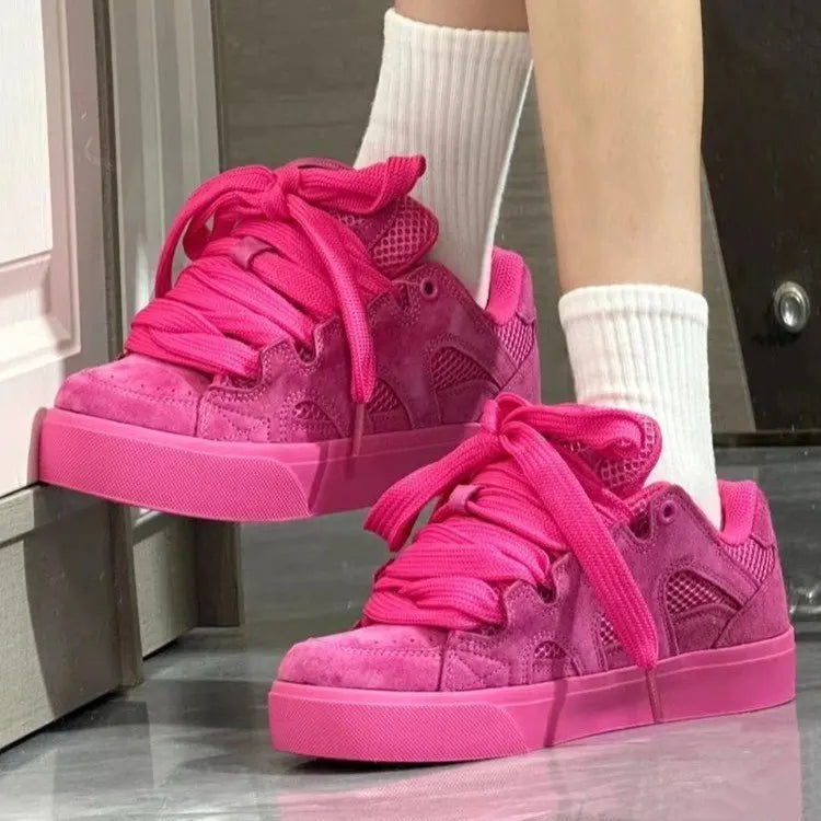 Zapatos de pan con letras rojas rosadas para mujer, estilo retro, informales, de estilo americano, con aumento de altura, populares