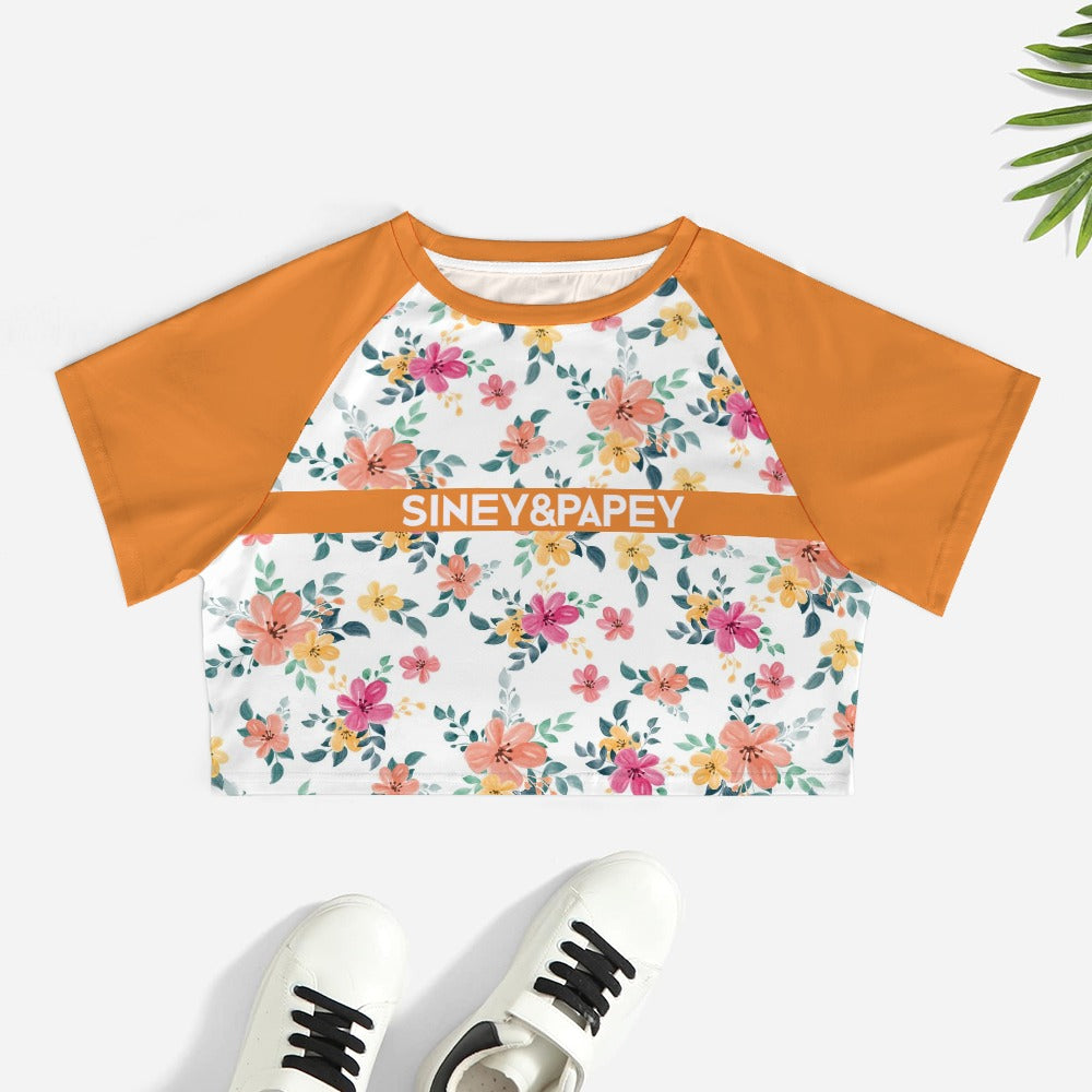 Camiseta de manga corta y ombligo al descubierto