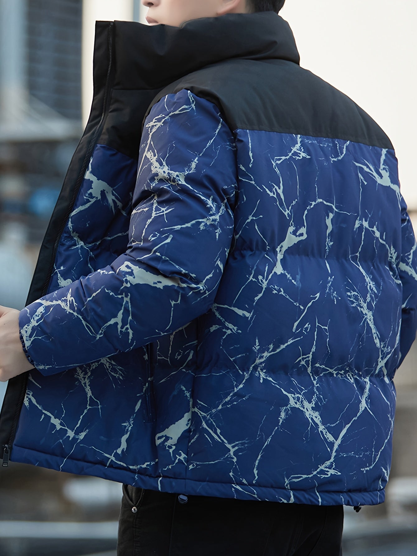 Chaqueta de Invierno para Hombre Resistente al Frío con Cremallera Completa, Cuello Alto y Patrón a Rayas - Abrigo Grueso y Cálido