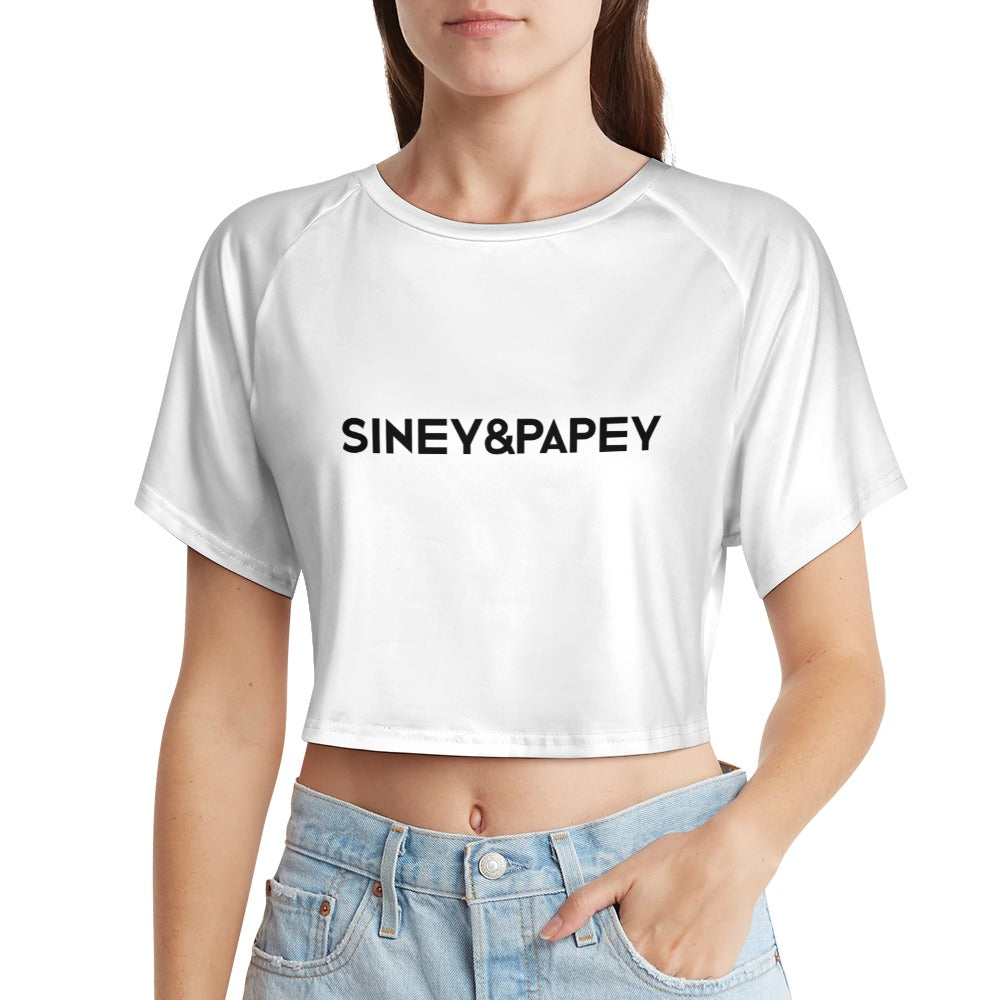 Camiseta de manga corta y ombligo al descubierto