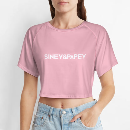 Camiseta de manga corta y ombligo al descubierto