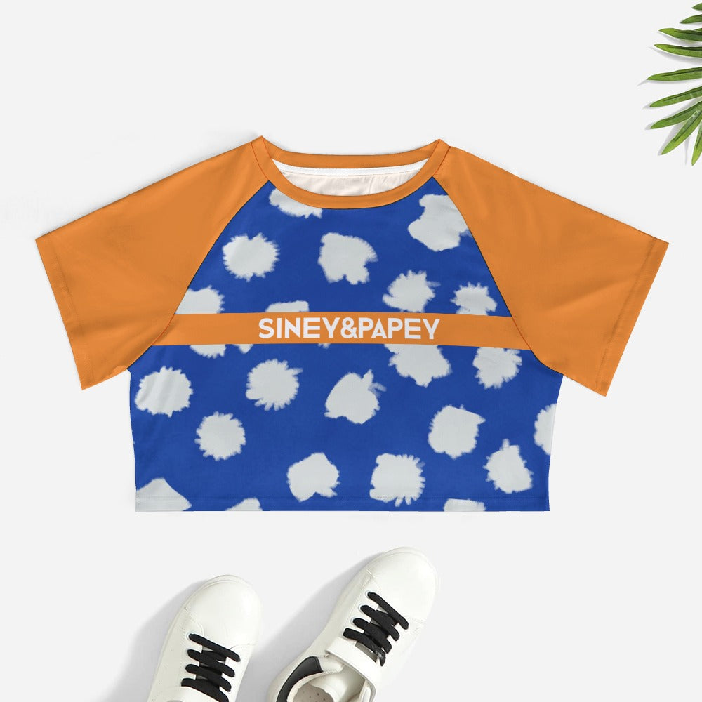 Camiseta de manga corta y ombligo al descubierto