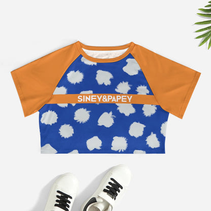 Camiseta de manga corta y ombligo al descubierto