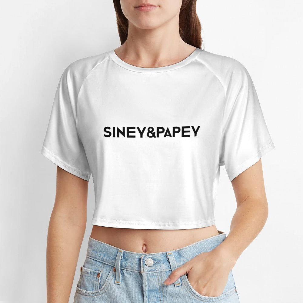 Camiseta de manga corta y ombligo al descubierto