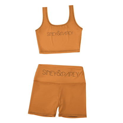 Conjunto deportivo de mujer elegante y resistente