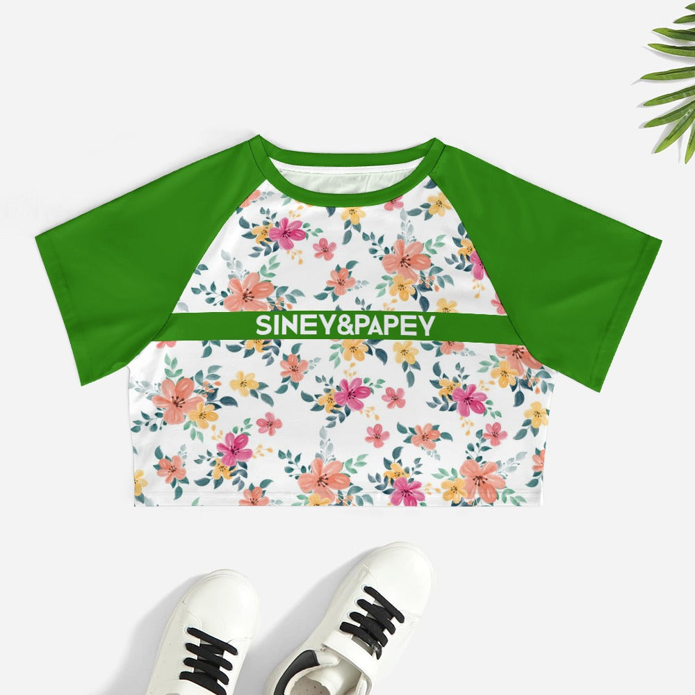Camiseta de manga corta y ombligo al descubierto