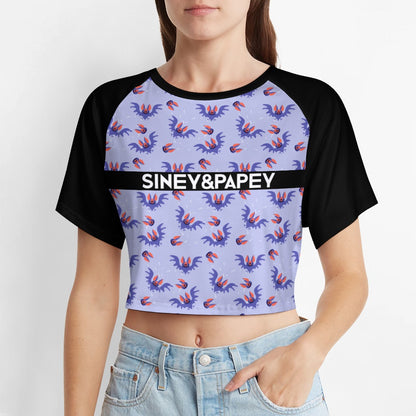 Camiseta de manga corta y ombligo al descubierto