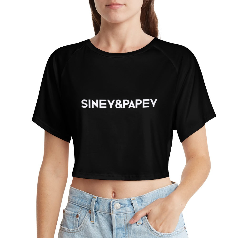 Camiseta de manga corta y ombligo al descubierto