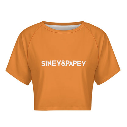 Camiseta de manga corta y ombligo al descubierto
