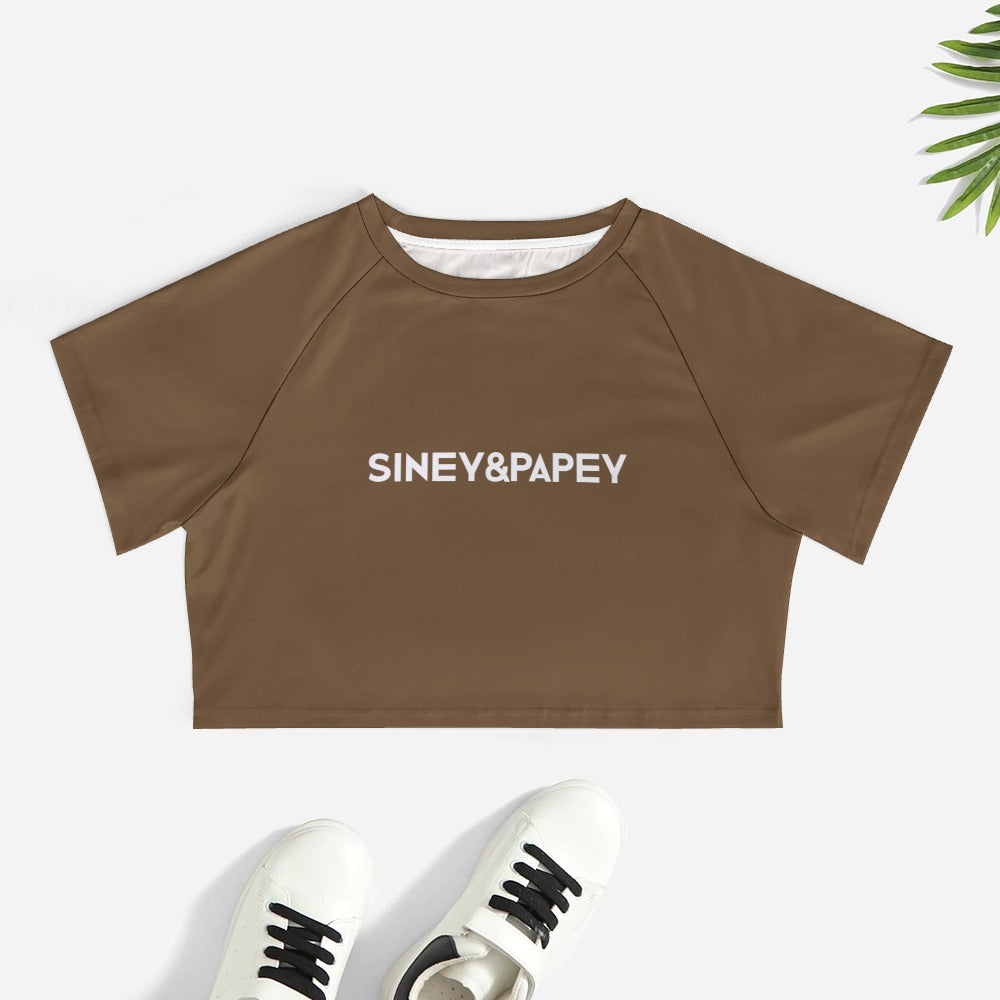 Camiseta de manga corta y ombligo al descubierto