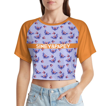Camiseta de manga corta y ombligo al descubierto