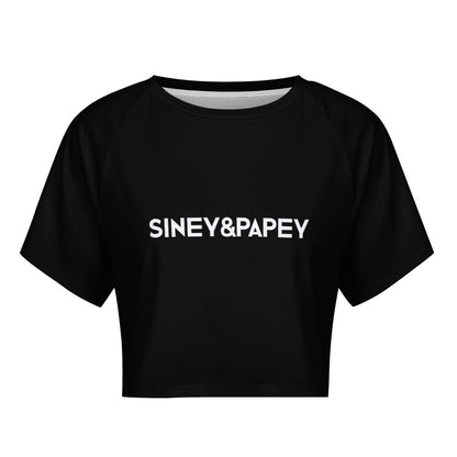 Camiseta de manga corta y ombligo al descubierto