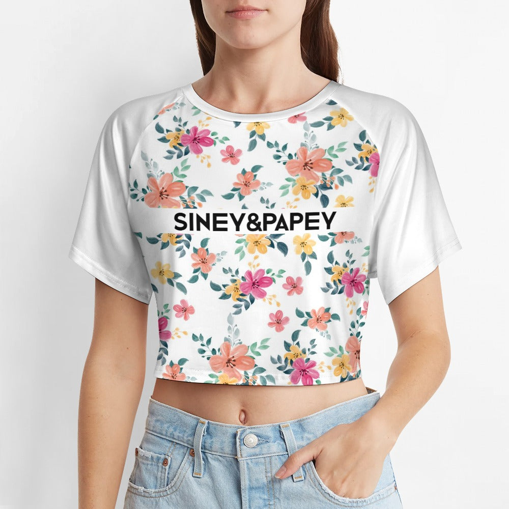 Camiseta de manga corta y ombligo al descubierto