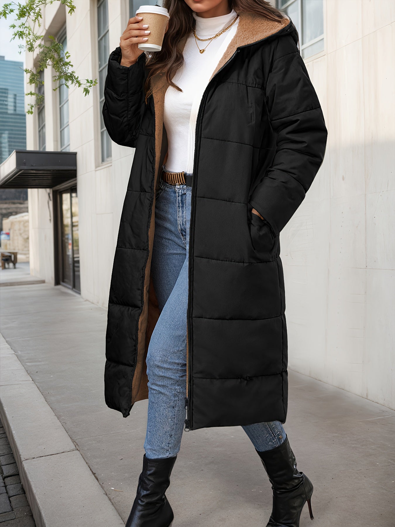 Abrigo Elegante para Mujer con Capucha Acolchada y Textura de Peluche