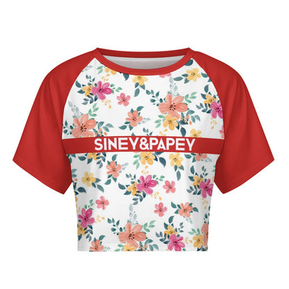 Camiseta de manga corta y ombligo al descubierto