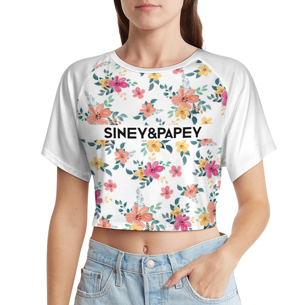 Camiseta de manga corta y ombligo al descubierto