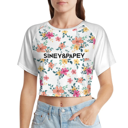 Camiseta de manga corta y ombligo al descubierto