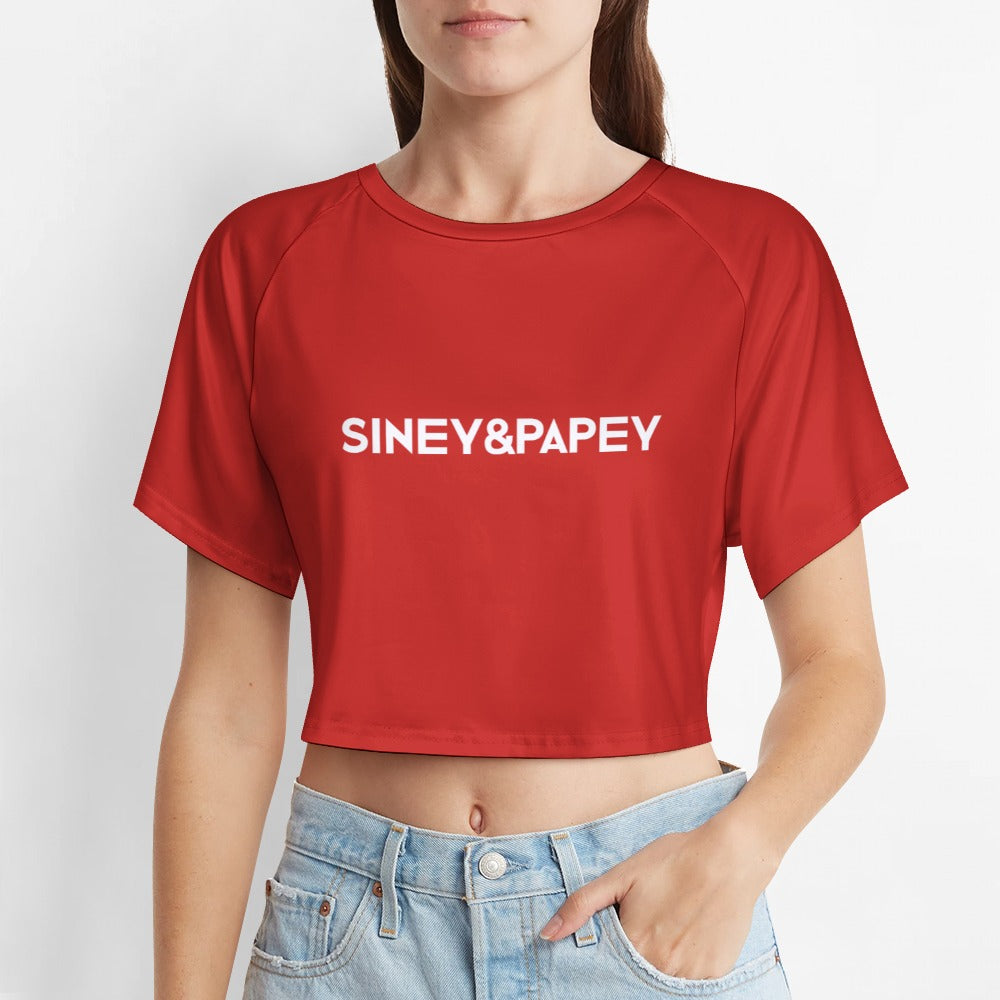 Camiseta de manga corta y ombligo al descubierto