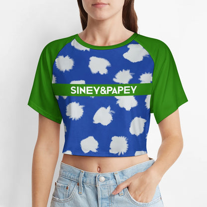 Camiseta de manga corta y ombligo al descubierto