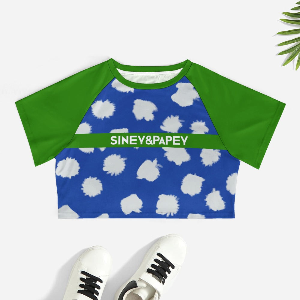 Camiseta de manga corta y ombligo al descubierto