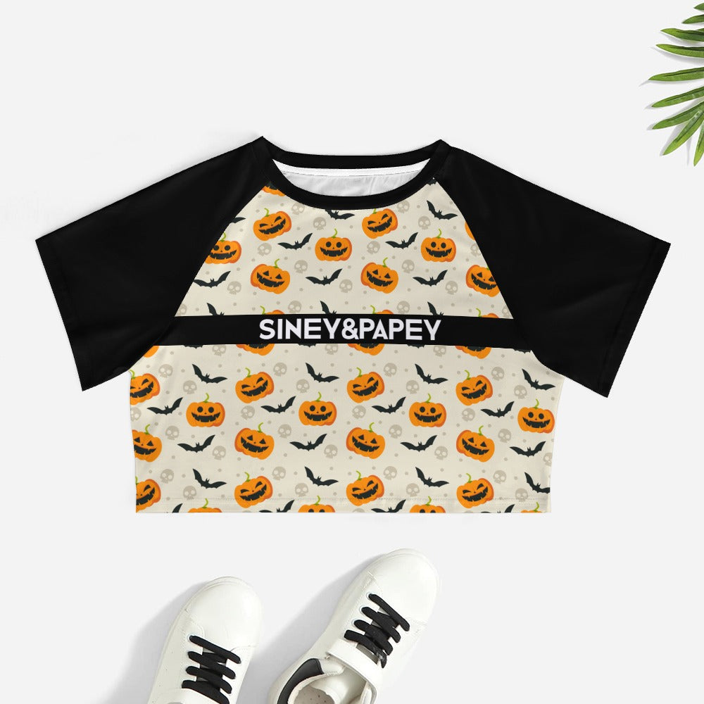 Camiseta de manga corta y ombligo al descubierto
