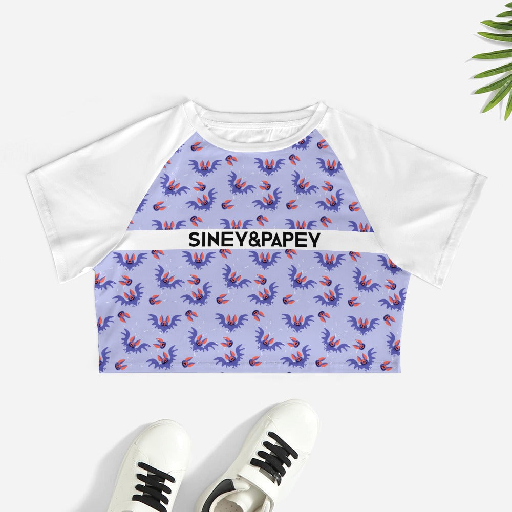 Camiseta de manga corta y ombligo al descubierto
