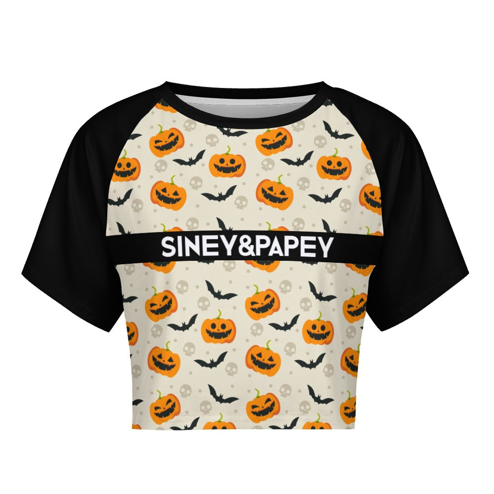 Camiseta de manga corta y ombligo al descubierto