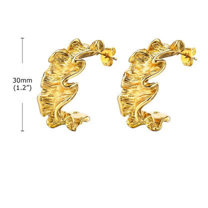 Elegantes pendientes de acero inoxidable que combinan con todo.
