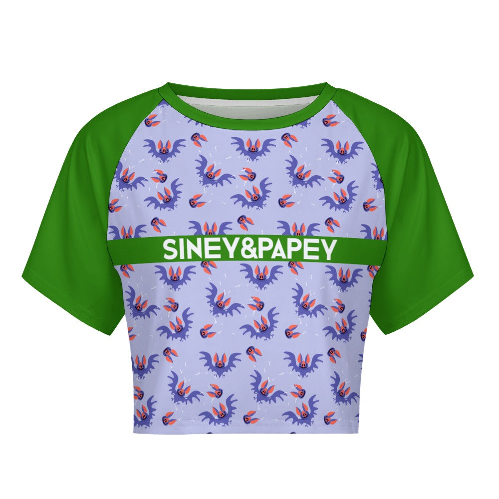 Camiseta de manga corta y ombligo al descubierto