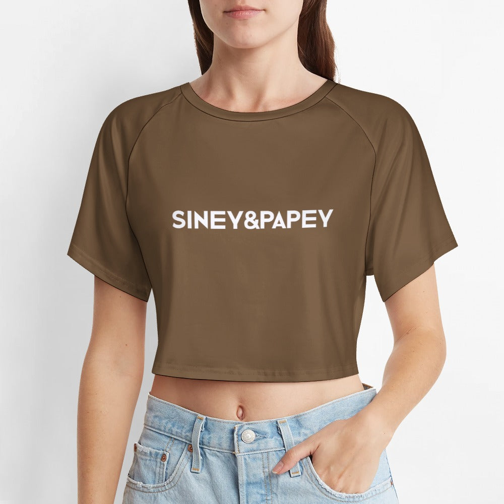 Camiseta de manga corta y ombligo al descubierto
