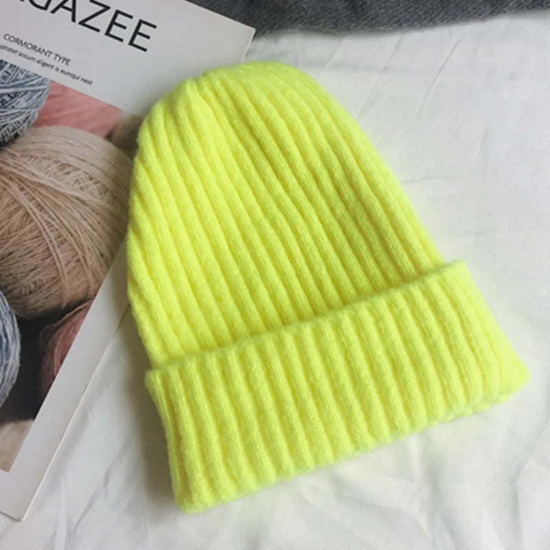 Nuevo gorro de invierno de colores caramelo, gorro tejido para mujer, gorro cálido y suave a la moda, gorro de lana estilo , gorro elegante que combina con todo