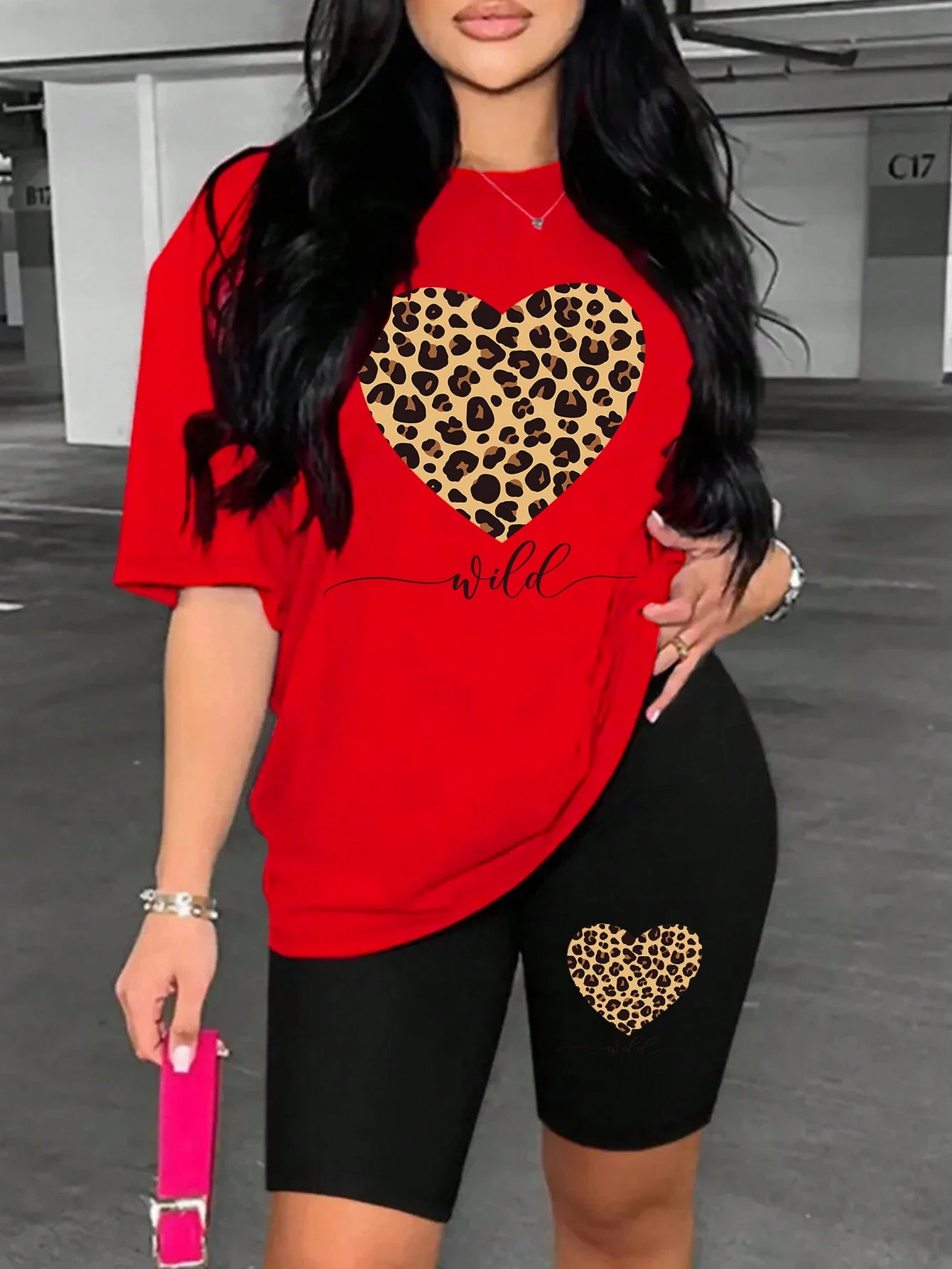 Conjunto de pantalones cortos con estampado de corazón de leopardo para mujer, conjunto de dos piezas de dibujos animados a la moda, transpirable y cómodo, conjunto de pantalones cortos de manga corta
