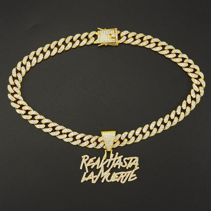 Collar con colgante de letra para hombre y mujer, con brillantes diamantes de imitación
