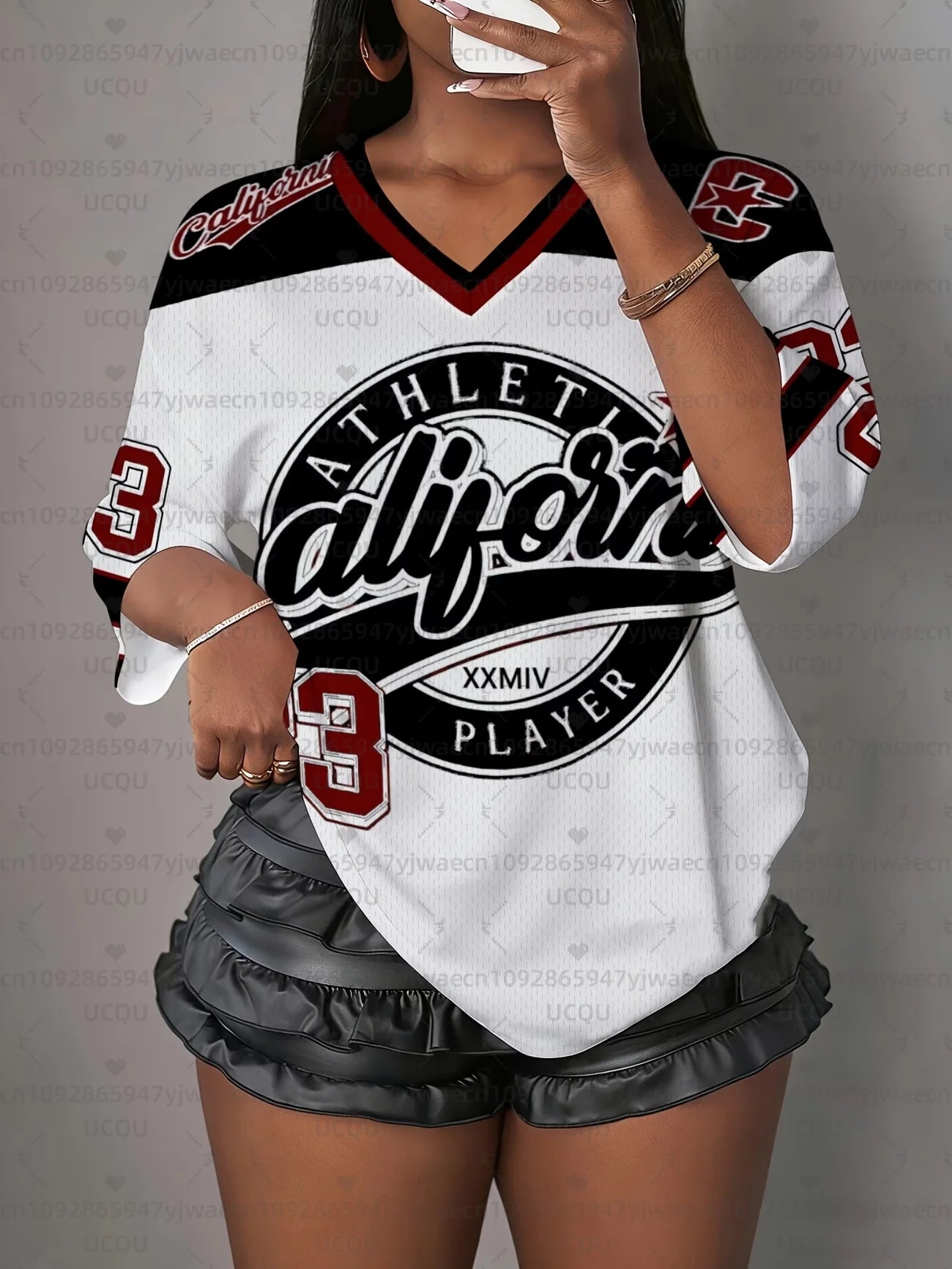 Camiseta Deportiva de Manga Corta con Cuello en V y Estampado