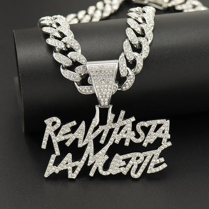 Collar con colgante de letra para hombre y mujer, con brillantes diamantes de imitación