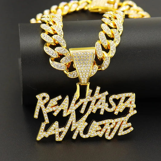 Collar con colgante de letra para hombre y mujer, con brillantes diamantes de imitación
