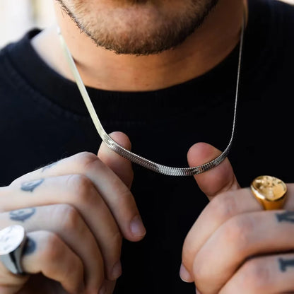 Collier chaîne serpent de style hip hop pour hommes nouvelle mode collier en acier inoxydable couleur argent accessoires de bijoux cadeau de fête 