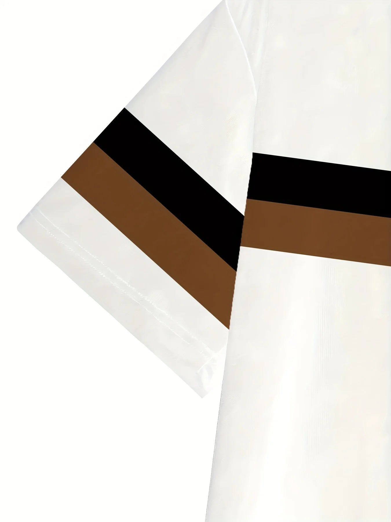 Nuevo y atractivo conjunto de camiseta y pantalones con cuello redondo