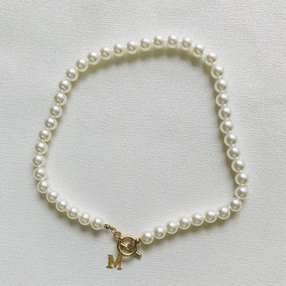 Collier ras du cou en perles simulées pour femme, collier initial couleur or, pendentif lettre en acier inoxydable, bijoux de cou bohème pour femme 
