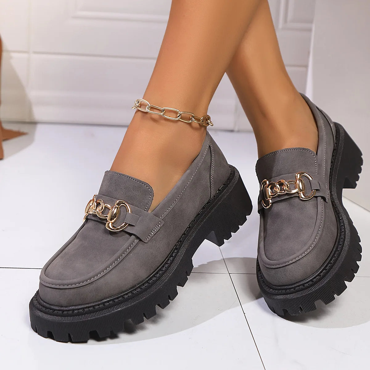 Nuevos zapatos informales con punta redonda y parte inferior gruesa, suela de goma de cuero PU
