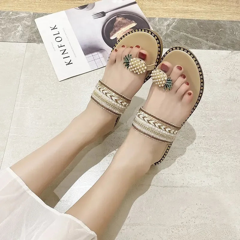 Pantoufles d'été pour femmes européennes et américaines, tongs à la mode en forme de fleur d'ananas